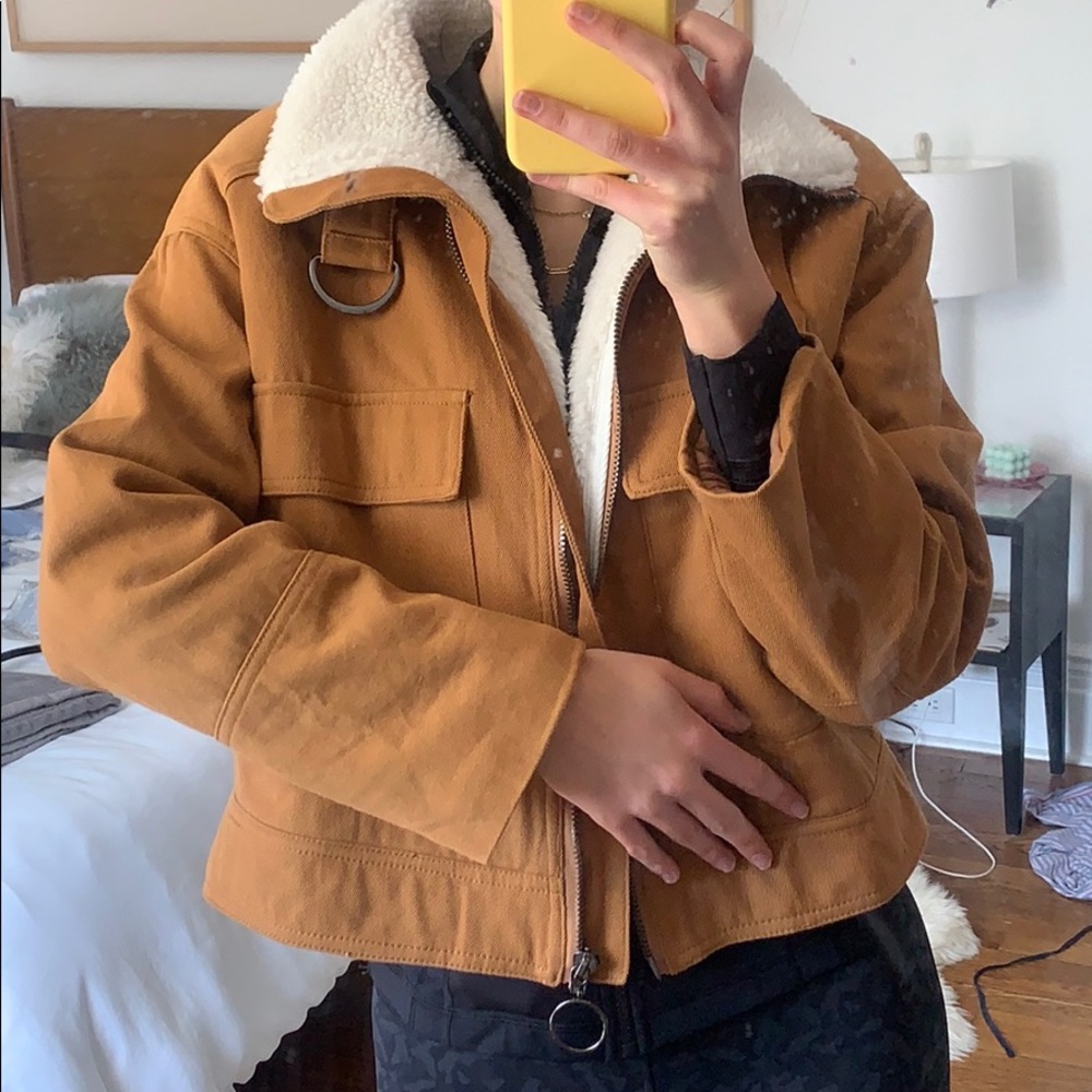 Cropped shearling jacket - Picture 5 of 5